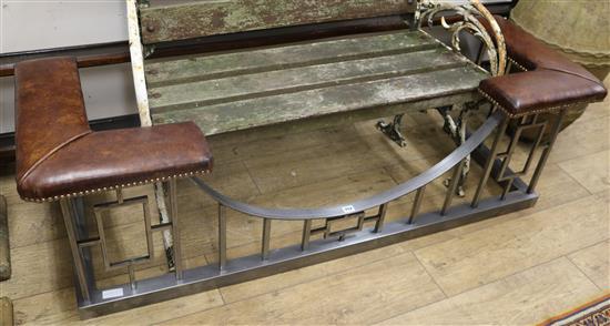 A club fender W.160cm